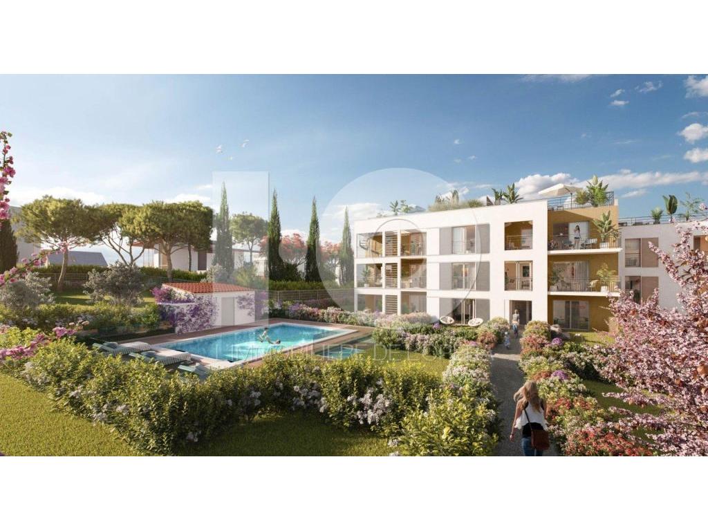 06600 ANTIBES - Appartement de 4 pièces en rez de jardin